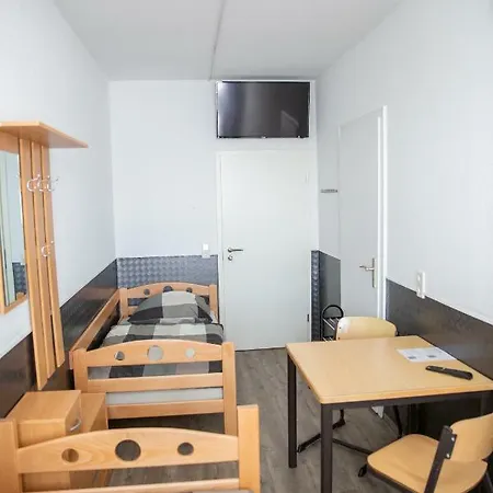 Vandrarhem Monteurwohnung - - - Easy Hildesheim