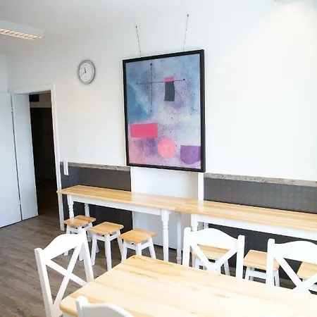 Monteurwohnung - - - Easy Vandrarhem *
